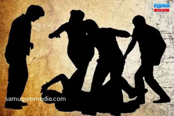 யாழ். இளைஞன் மீது 10 பேர் கொண்ட குழு கொடூரத் தாக்குதல்..!  samugammedia 